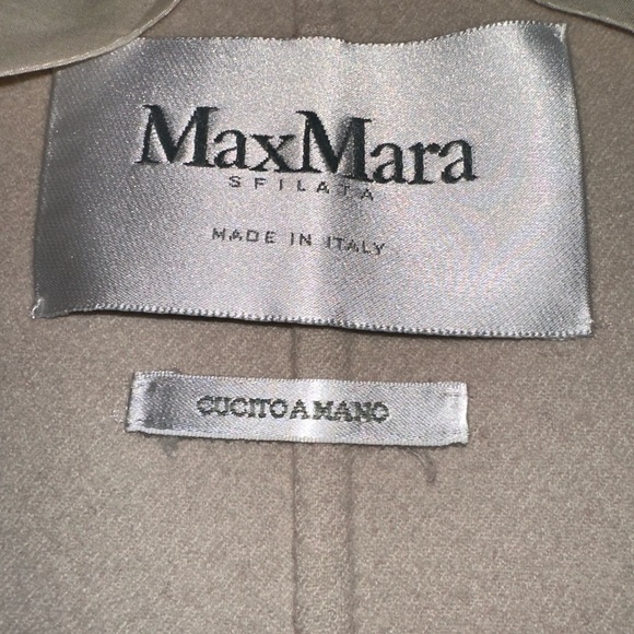 MaxMara runway cream coat - Picture 4 of 6